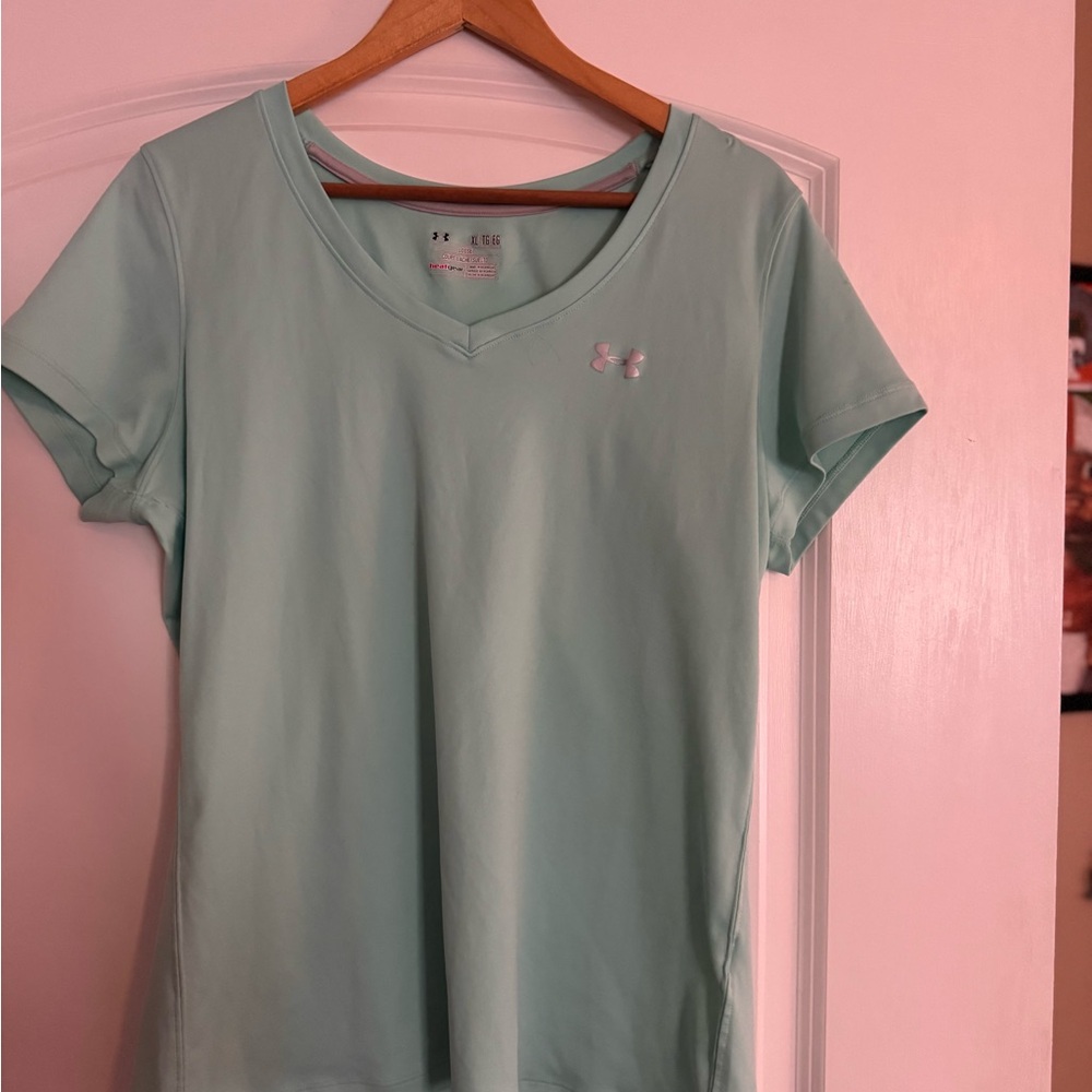 Under Armour Women's Mint V-Neck Tee
